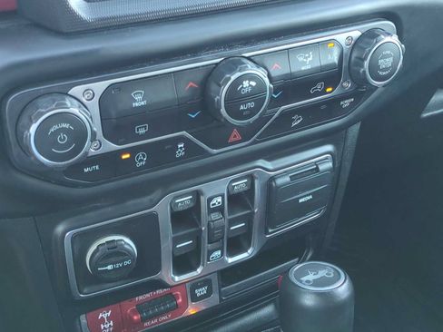 Used 2019 Jeep Wrangler Unlimited Rubicon AWD/4WD image 18