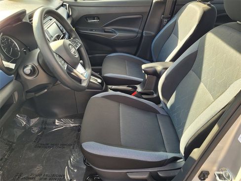 New 2025 Nissan Versa SV w/ Trunk Package image 8