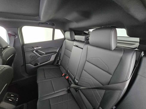 Used 2025 BMW X2 xDrive28i image 18