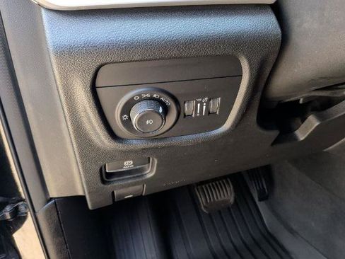 Used 2022 Jeep Grand Cherokee L Limited AWD/4WD image 28