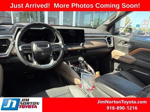 Used 2024 GMC Canyon Denali AWD/4WD image 10
