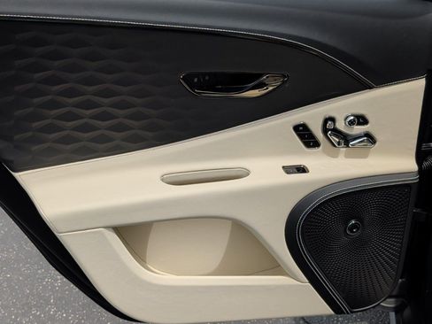 New 2026 Bentley Flying Spur Plug-In Hybrid AWD/4WD image 39