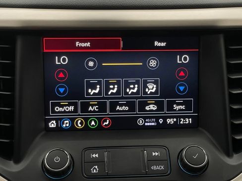 Used 2021 GMC Acadia Denali w/ Denali Technology Package FWD image 30