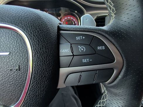 Used 2015 Dodge Challenger SRT Hellcat RWD image 17