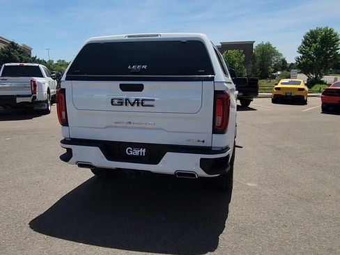 Used 2023 GMC Sierra 1500 AT4 w/ Technology Package AWD/4WD image 5