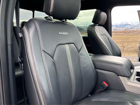 Used 2022 Ford F350 Platinum image 23