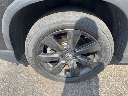 Used 2023 Honda Pilot Sport image 12