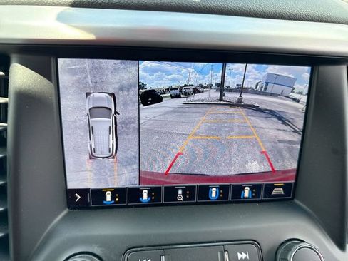 Used 2020 GMC Acadia SLT w/ Driver Alert Package II AWD/4WD image 17