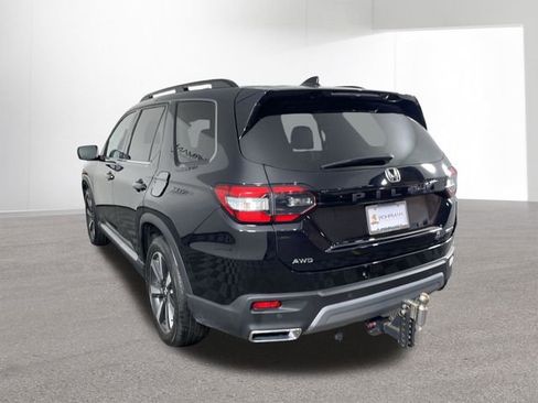 Used 2025 Honda Pilot Touring image 37