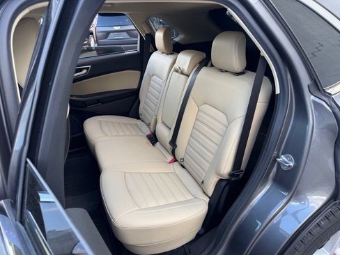 Used 2022 Ford Edge SEL w/ Convenience Package AWD/4WD image 17
