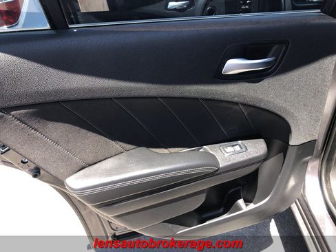 Used 2020 Dodge Charger SXT w/ Blacktop Package image 16