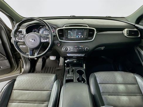 Used 2016 Kia Sorento SX image 3