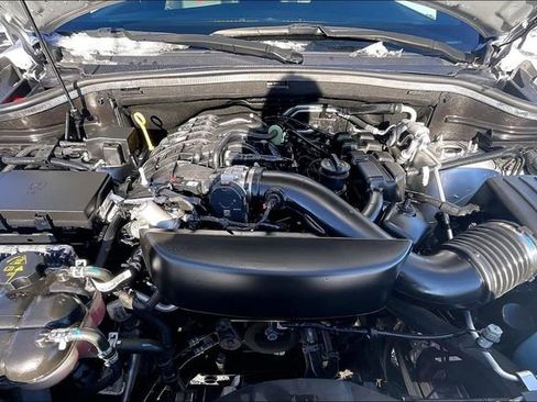 Used 2024 Dodge Durango GT image 11