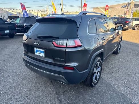 Used 2019 Jeep Cherokee Limited image 17