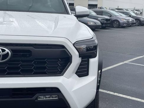 New 2025 Toyota Tacoma TRD Off-Road image 14
