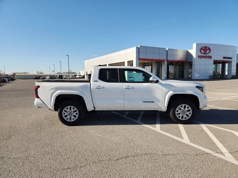 New 2026 Toyota Tacoma SR5 AWD/4WD image 7