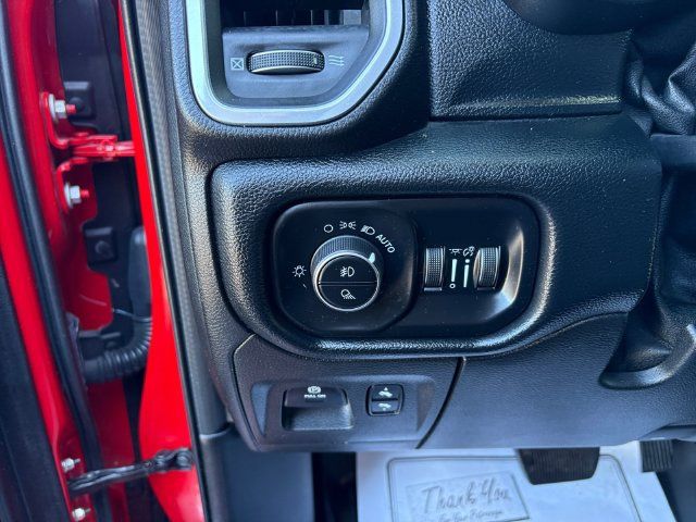 Used 2020 RAM 1500 Laramie AWD/4WD image 19