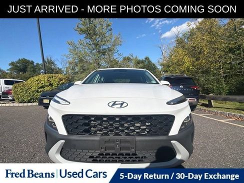 Used 2023 Hyundai Kona SE AWD/4WD image 2