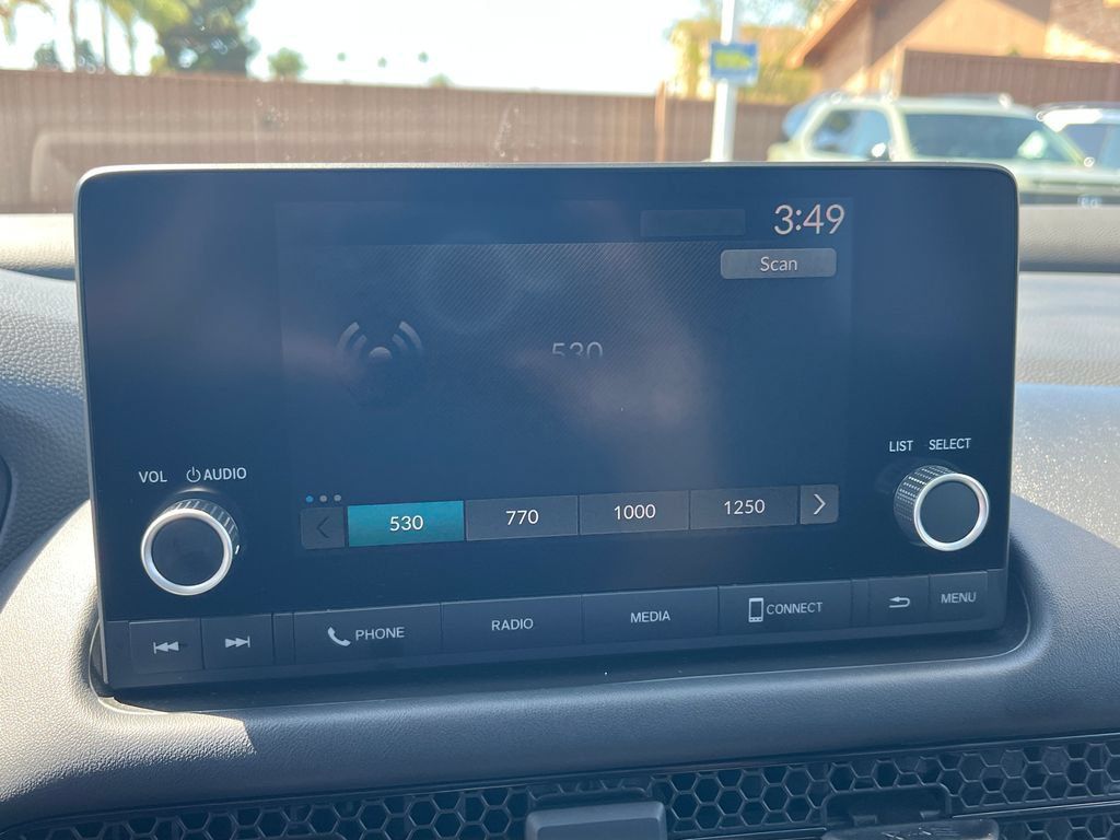 Certified 2024 Honda HR-V LX image 32