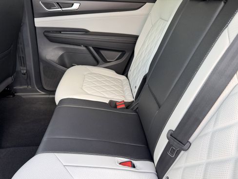 New 2026 Volkswagen Atlas Cross Sport SEL Premium R-Line image 14