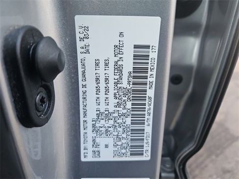 Used 2022 Toyota Tacoma TRD Sport image 32