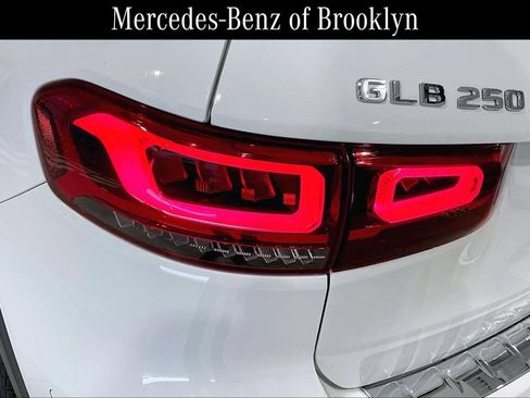 Certified 2023 Mercedes-Benz GLB 250 4MATIC image 28