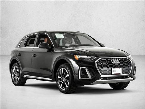 Used 2023 Audi Q5 2.0T Premium Plus w/ Premium Plus Package AWD/4WD image 3