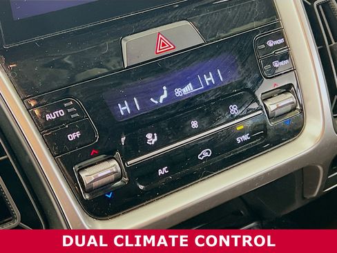 Used 2021 Kia Sorento EX image 10