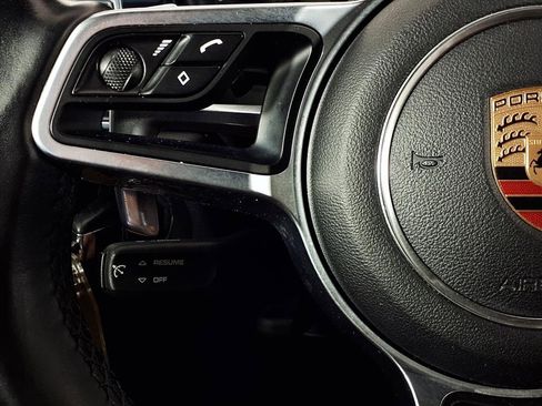 Used 2017 Porsche Macan image 17