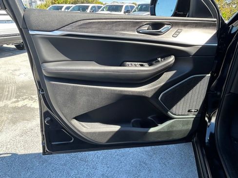 New 2025 Jeep Grand Cherokee Limited w/ Luxury Tech Group II image 41