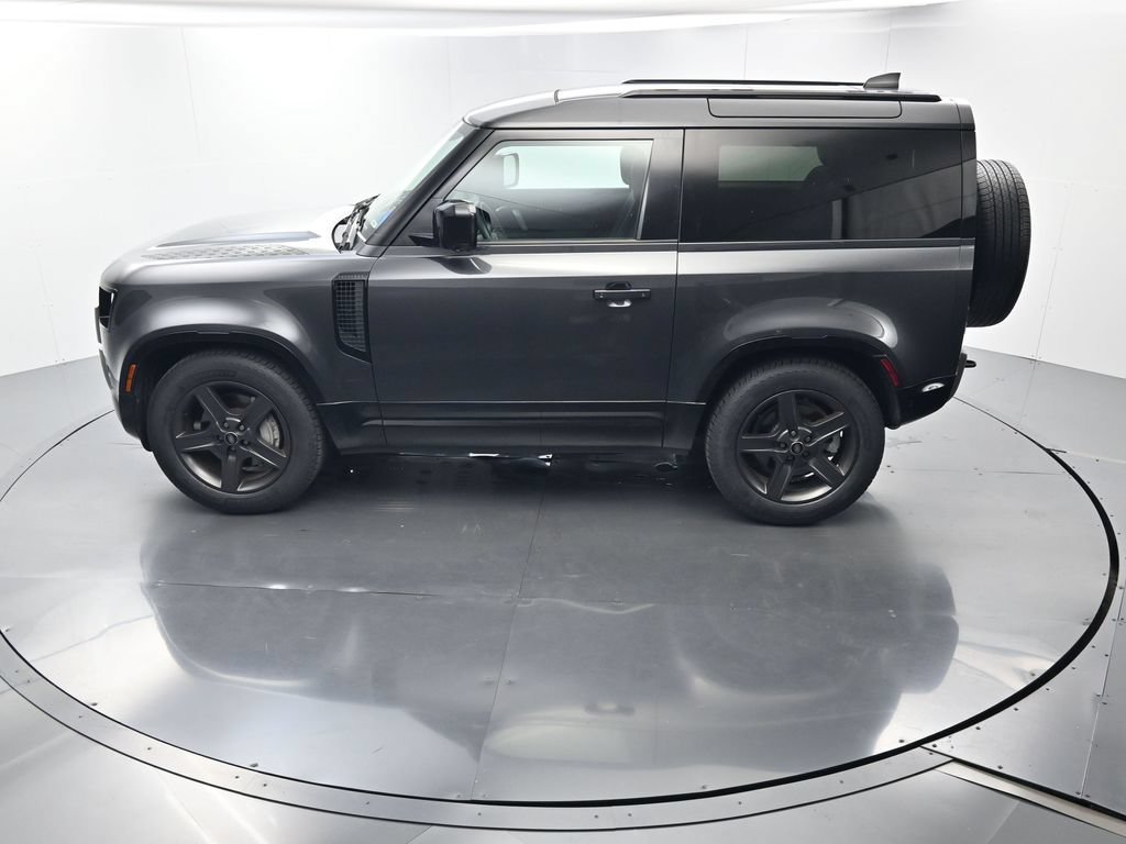 Used 2024 Land Rover Defender 90 X-Dynamic SE AWD/4WD image 30