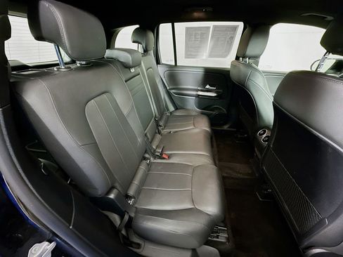Used 2023 Mercedes-Benz GLB 250 4MATIC image 34