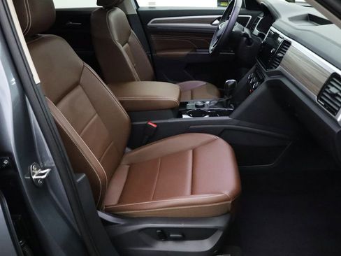 Used 2023 Volkswagen Atlas SEL AWD/4WD image 15