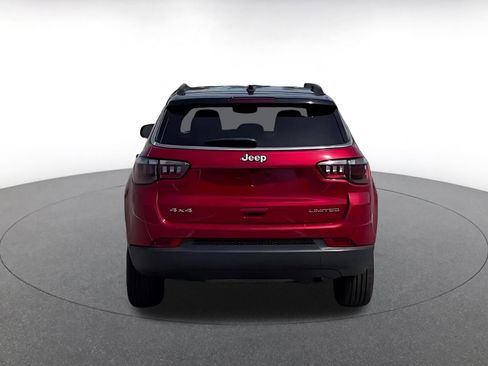 Used 2025 Jeep Compass Limited image 12