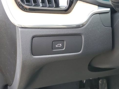 New 2026 Volvo XC60 B5 Plus w/ Protection Package Premier image 9