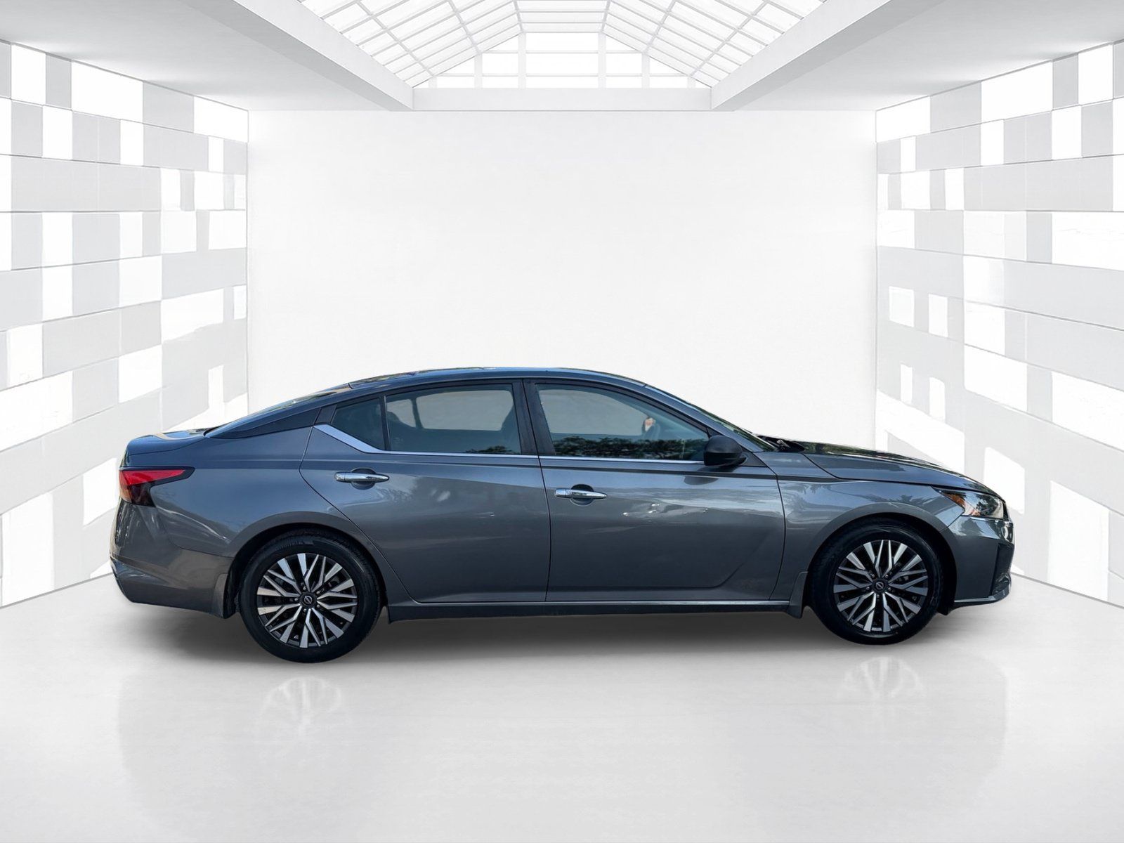 Certified 2024 Nissan Altima 2.5 SV FWD image 8
