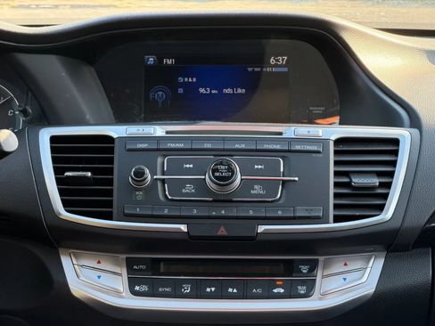 Used 2014 Honda Accord Sport image 16