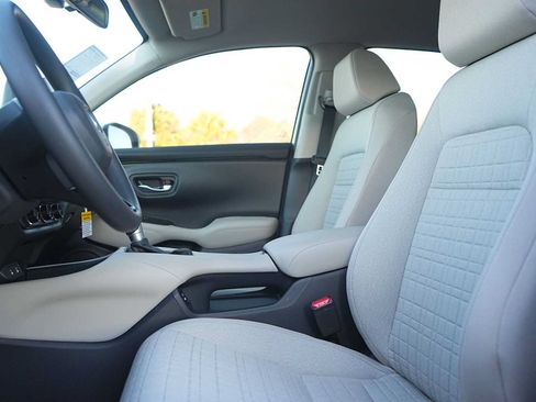 New 2026 Honda HR-V LX image 11