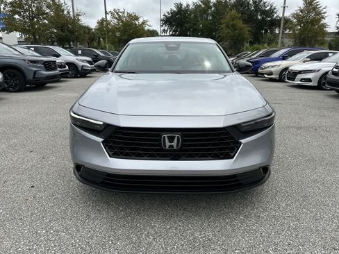 Used 2025 Honda Accord SE image 9