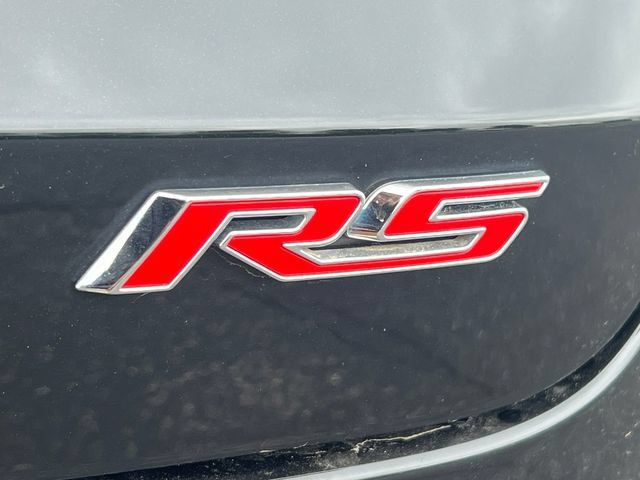 Used 2024 Chevrolet Trax RS w/ Sunroof Package FWD image 2