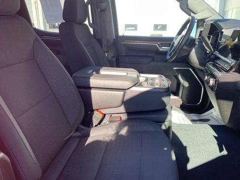 Used 2025 Chevrolet Silverado 1500 LT image 21