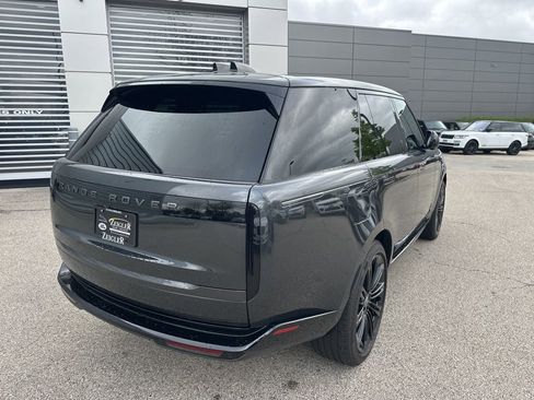 Used 2025 Land Rover Range Rover SE AWD/4WD image 5