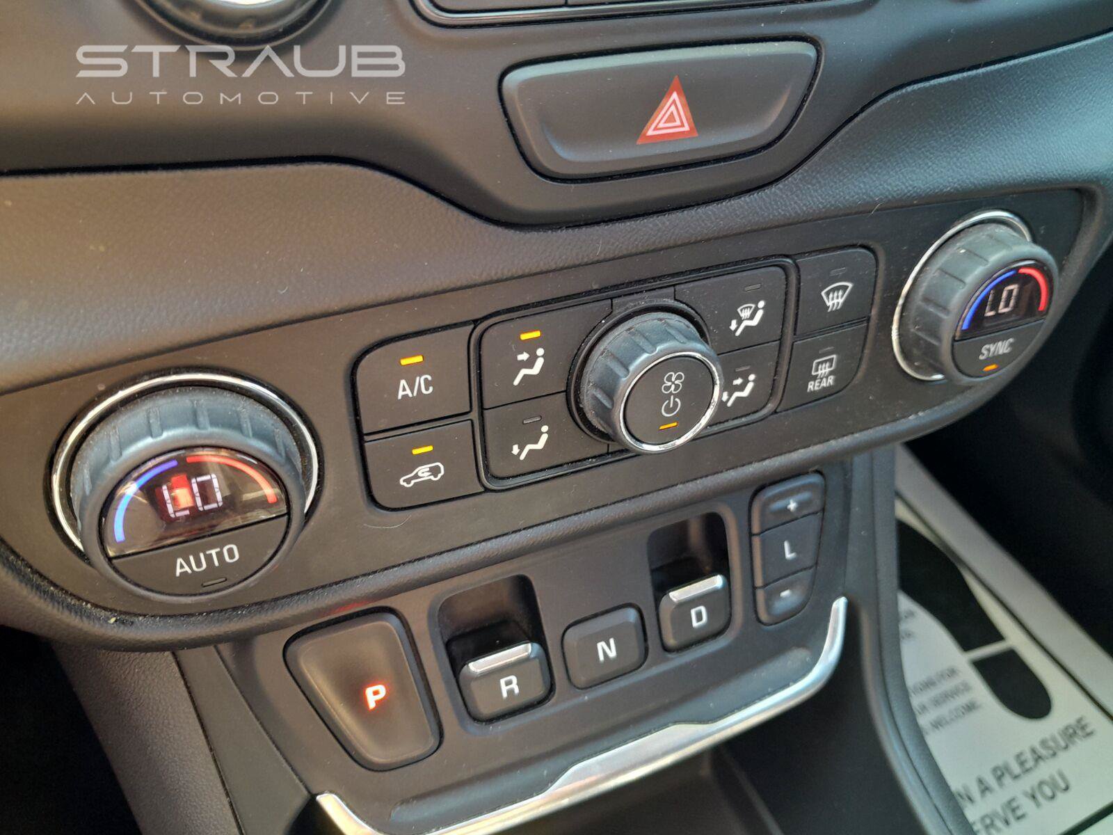 Used 2019 GMC Terrain SLE w/ Driver Convenience Package AWD/4WD image 23