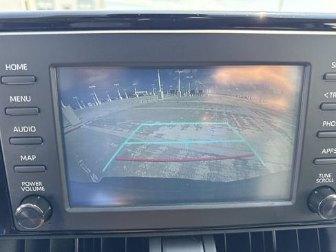 Used 2019 Toyota RAV4 XLE FWD image 17
