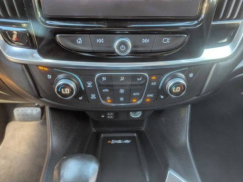 Used 2022 Chevrolet Traverse High Country AWD/4WD image 24