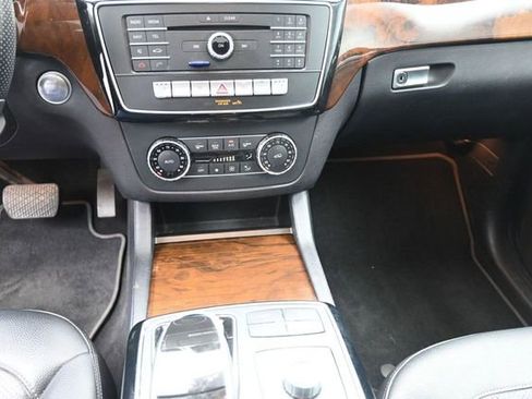 Used 2017 Mercedes-Benz GLS 450 4MATIC image 13