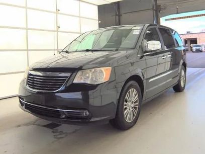 Used 2014 Chrysler Town & Country Touring-L w/ Driver Convenience Group