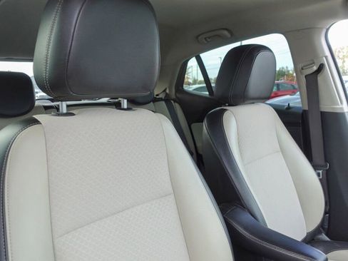 Used 2021 Buick Encore Preferred image 15