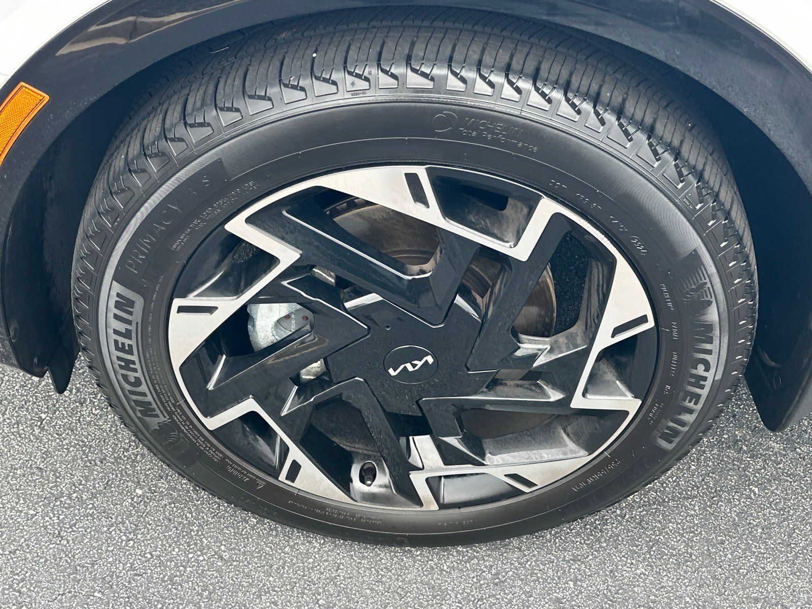 Certified 2025 Kia Sportage SX FWD image 7