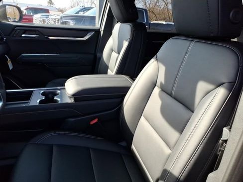 New 2026 GMC Acadia Elevation w/ Elevation Premium Package AWD/4WD image 19